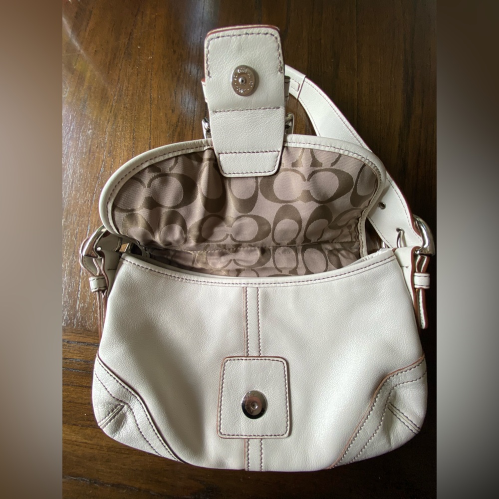 Coach baguette Purse Shoulder or Handbag 👜 Cream Leather Classic C logo inside - Picture 3 of 12